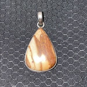 California stone 925 stamped silver pendent